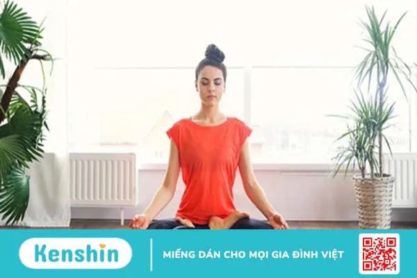 7 bài tập yoga chữa rối loạn lo âu hiệu quả và những lưu ý khi thực hiện bài tập tại nhà