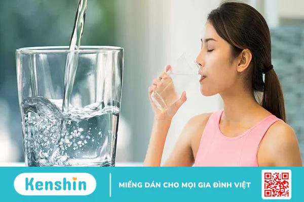 Ăn muối đột quỵ: Lý giải nguyên nhân và dấu hiệu