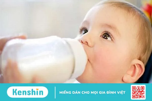 Bé 1 tuổi nên uống sữa gì để phát triển toàn diện?