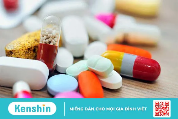 Bị bệnh vảy nến ở mí mắt phải làm thế nào?