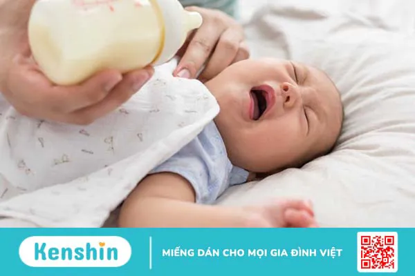 Bố mẹ cần làm gì khi trẻ sơ sinh bị nghẹt mũi, khò khè?