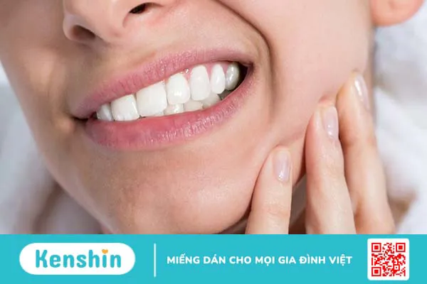 Bọc răng sứ nhai bị cộm do đâu và cách khắc phục hiệu quả?