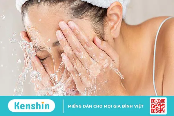 Bôi kem dưỡng ẩm bao lâu thì rửa sẽ tốt nhất cho làn da?