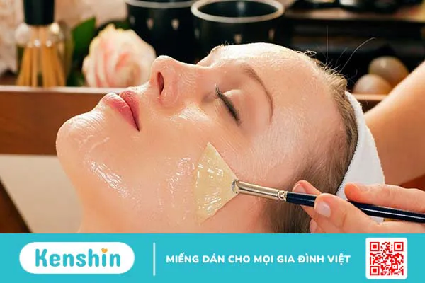 Bôi vitamin E lên mặt mỗi ngày có tốt không?