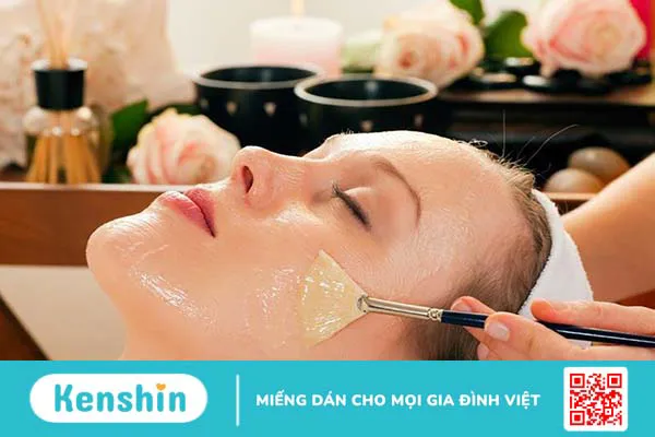 Bôi vitamin E lên mặt mỗi ngày có tốt không?