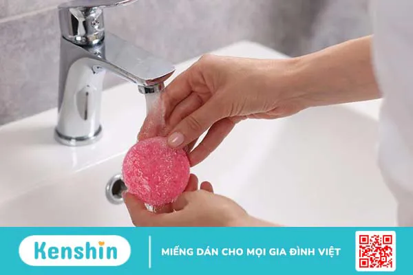 Bông rửa mặt có ưu điểm gì? Có nên sử dụng bông rửa mặt không 2