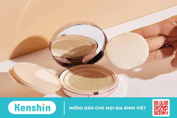 Các chị em có nên dùng phấn phủ sau kem chống nắng hay không?2