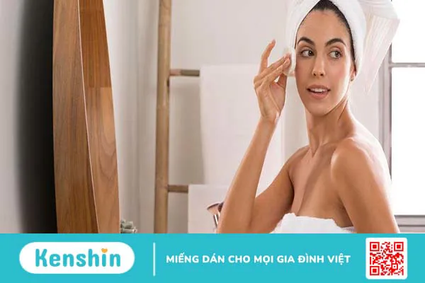 Cách sử dụng nước hoa hồng và kem chống nắng đúng chuẩn cho chị em tham khảo