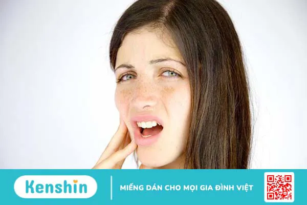 Cắt chỉ răng khôn có đau không? Cần cắt chỉ răng khôn sau bao lâu?