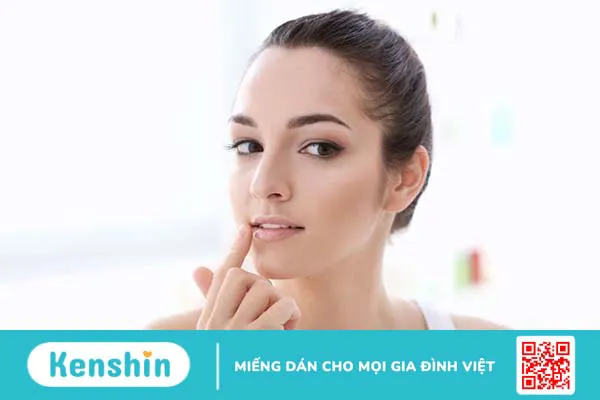 Có cần thiết bôi mặt nạ ngủ môi không? Mặt nạ ngủ cho môi có tác dụng gì?