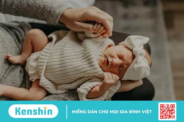 Có nên cho trẻ sơ sinh đi chơi buổi tối? 1