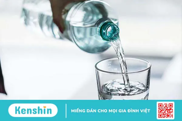 Da mặt bị tróc vảy trắng là do đâu và cách xử lý bạn cần biết 3