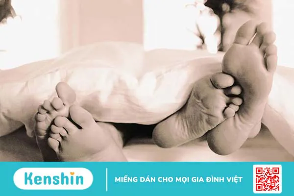 Đầu da dương vật bị thâm đen do đâu?