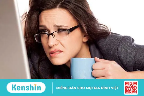 Đeo kính chống ánh sáng xanh bị mỏi mắt do nguyên nhân gì?