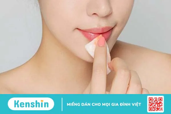 Dị ứng son môi là gì? Nguyên nhân và phương pháp chữa trị