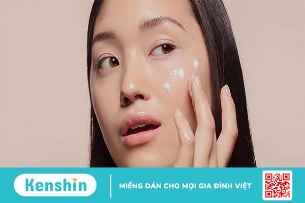 Điểm danh 4 nguyên nhân bôi kem dưỡng bị rát và cách xử trí 1