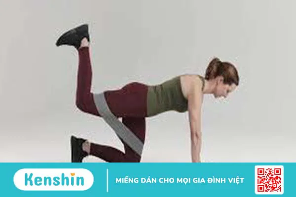 Donkey kick là gì? Cách tập Donkey kick để vòng 3 đẹp