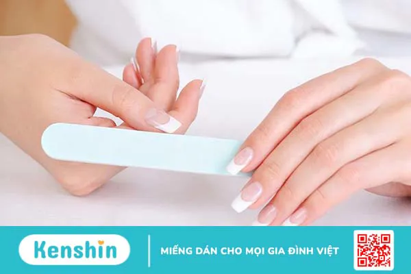 Dũa móng tay có bị bệnh tim không?