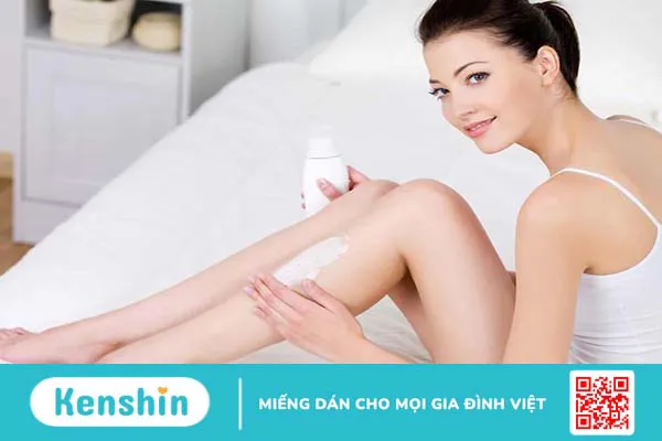 Dùng kem dưỡng ẩm có bị bắt nắng không? Sai lầm cần tránh khi sử dụng kem dưỡng ẩm