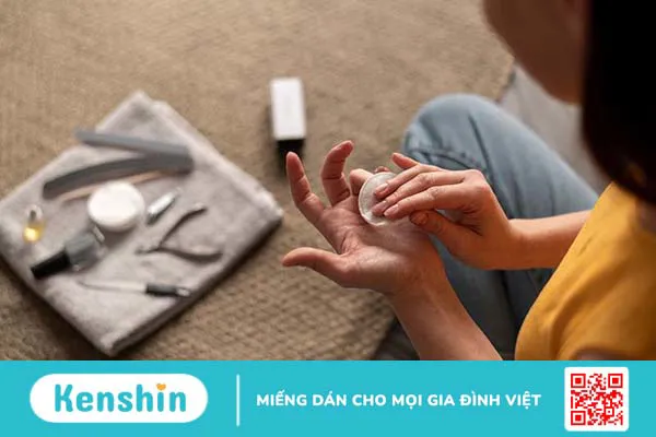 Gắn móng giả bị nhức: Nguyên nhân và giải pháp