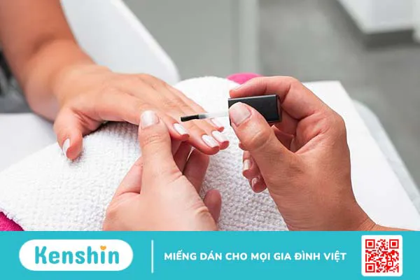 Gắn móng giả bị nhức: Nguyên nhân và giải pháp