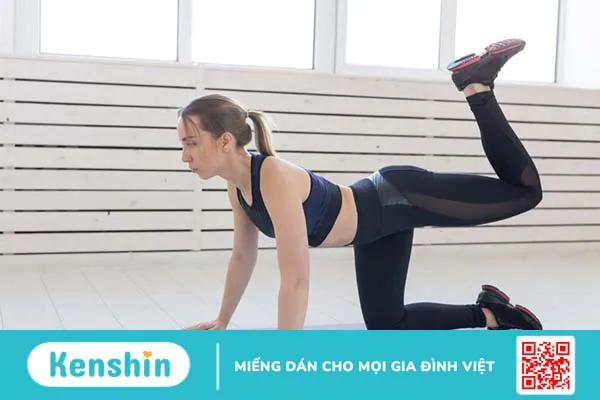 Glute Kickback là gì? Cách tập Glute Kickback hiệu quả nhất