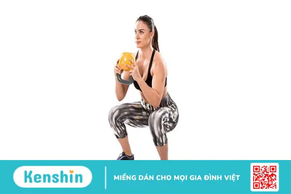 Goblet squat – Bài tập giúp phát triển cơ đùi trước hiệu quả