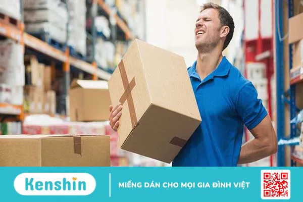 Hướng dẫn tư thế nâng vật nặng đúng cách