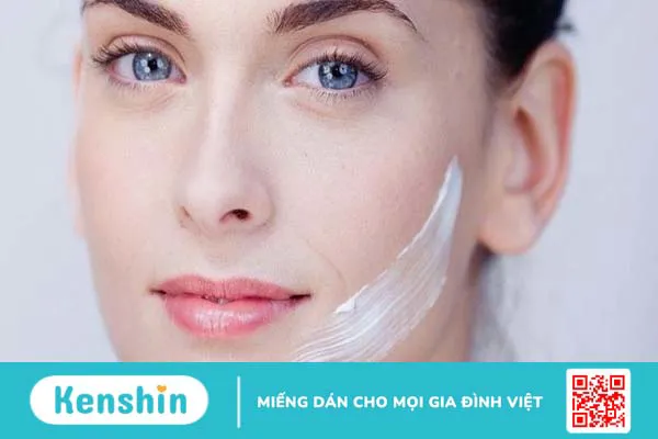 Kem nền và kem lót có gì khác nhau? Cách dùng kem nền và kem lót