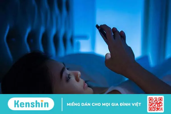 Kính chống tia UV có chống ánh sáng xanh không?