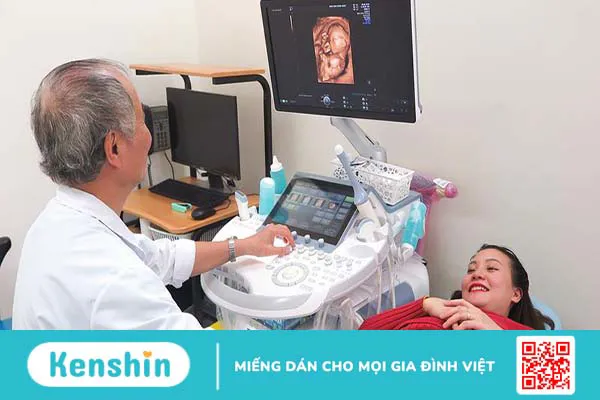 Làm gì khi độ mờ da gáy cao nhưng chọc ối bình thường?