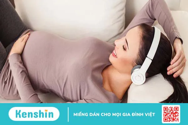 Làm sao để biết thai nhi đang thức hay ngủ trong bụng mẹ?