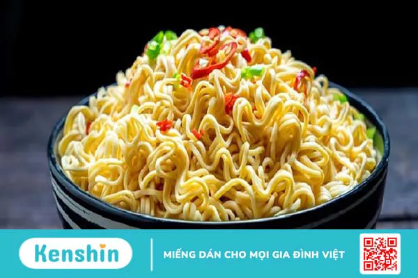 Mì ramen ăn liền có tốt không? Hiểm họa từ món mì ăn liền