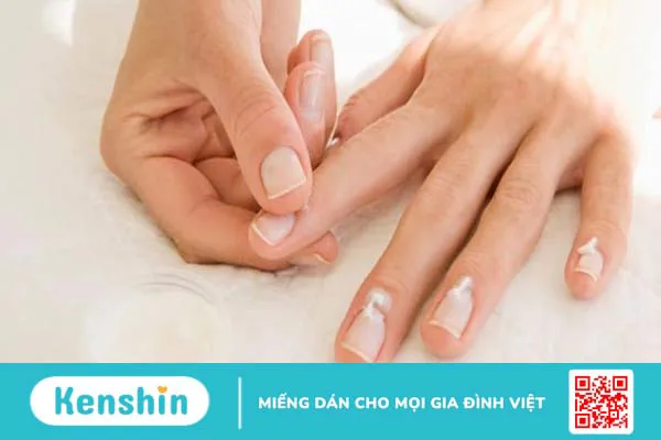 Móng tay bị tụt dần là dấu hiệu của bệnh gì và cách điều trị? 3