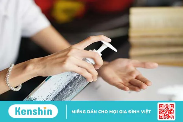 Mùi cồn có độc không và những lưu ý khi sử dụng cồn