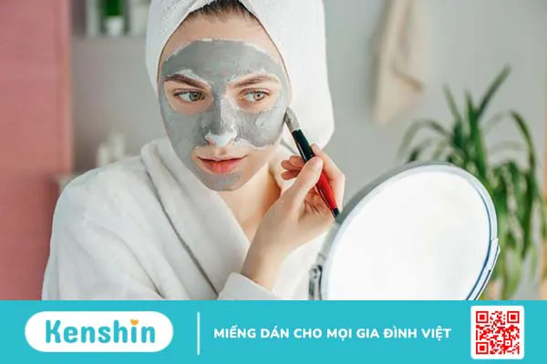 Nên đắp mặt nạ đất sét sáng hay tối để phát huy tối đa tác dụng?