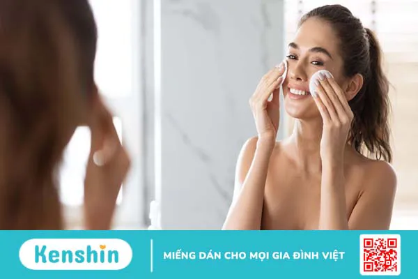 Nên tẩy trang khi nào? Tẩy trang mấy lần và tẩy trang thế nào?