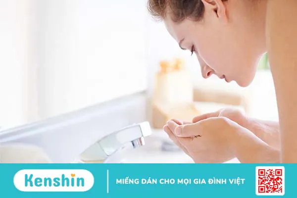 Nên tẩy trang trước hay rửa mặt trước mới đúng quy trình?