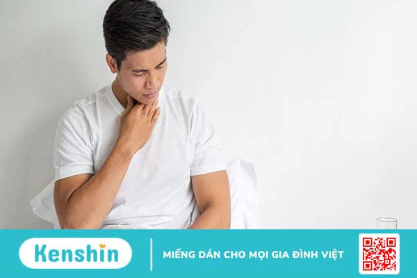 Ngủ dậy bị đau họng phải làm sao?