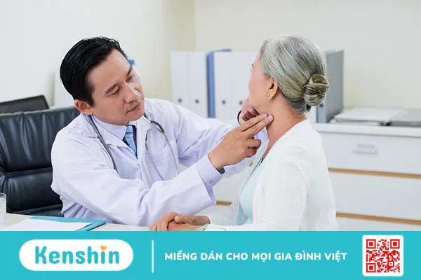 Ngủ dậy bị đau họng phải làm sao?