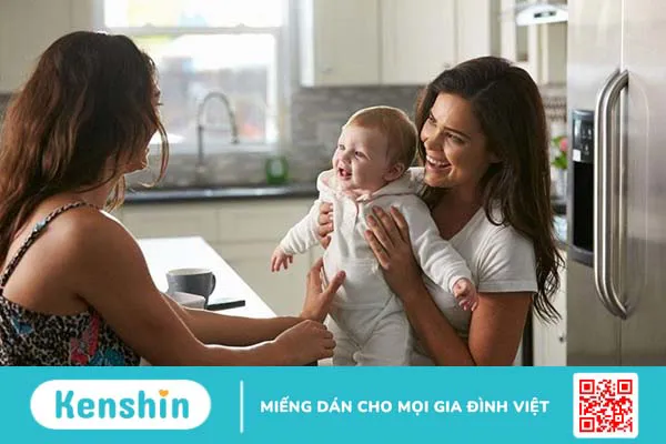 Những ai không nên đến thăm trẻ sơ sinh? Nguyên nhân tại sao?