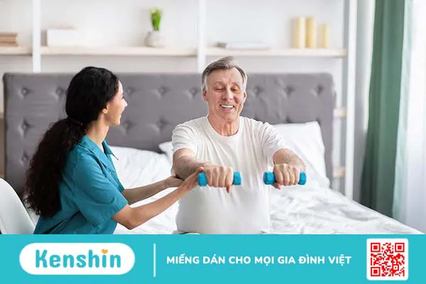 Rối loạn dáng đi ở người già: Nguyên nhân, triệu chứng, cách đánh giá và điều trị