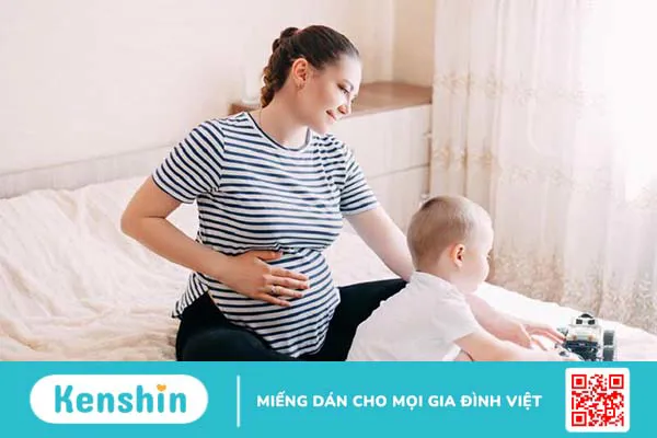 Sau đẻ mổ 4 tháng lại có bầu phải làm thế nào? Những biểu hiện mẹ bầu cần chú ý