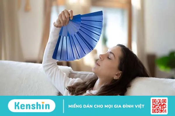 Sau mãn kinh có nên uống thuốc nội tiết tố nữ không?