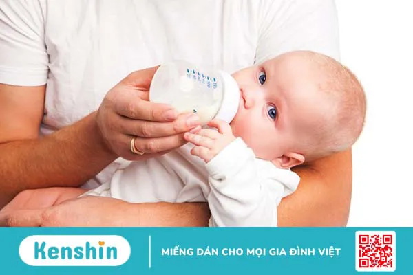 Thắc mắc: Trẻ sơ sinh bị viêm da cơ địa mẹ kiêng ăn gì? 2