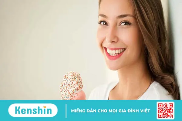 Tới tháng ăn kem được không? Những điều cần biết về chế độ ăn uống khi “đèn đỏ”