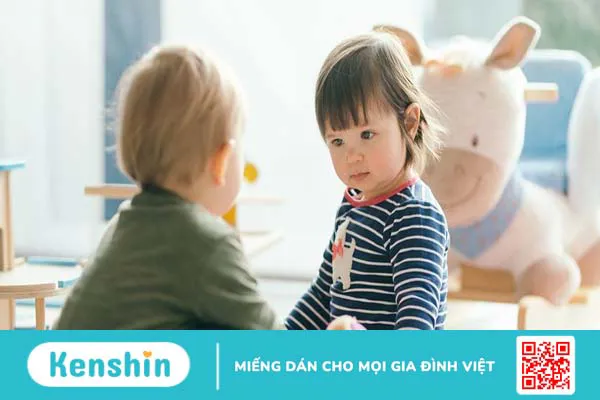 Trẻ 14 tháng biết làm gì? Sự phát triển của trẻ 14 tháng