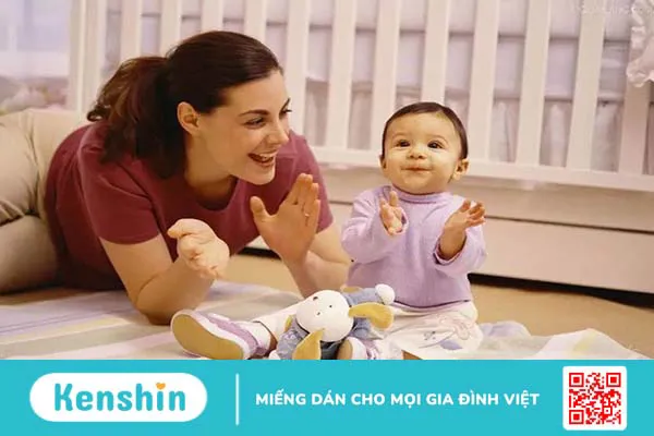 Trẻ 14 tháng biết làm gì? Sự phát triển của trẻ 14 tháng