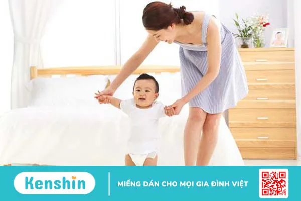 Trẻ 14 tháng biết làm gì? Sự phát triển của trẻ 14 tháng