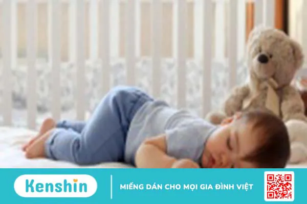 Trẻ 21 tháng biết làm gì? Chế độ dinh dưỡng như thế nào?